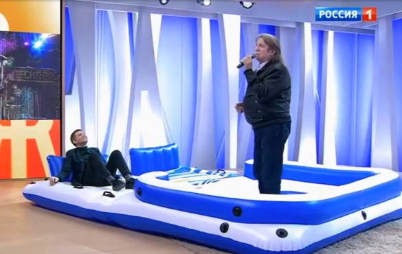 Тяжелобольной Корчевников начал вести шоу в лежачем положении